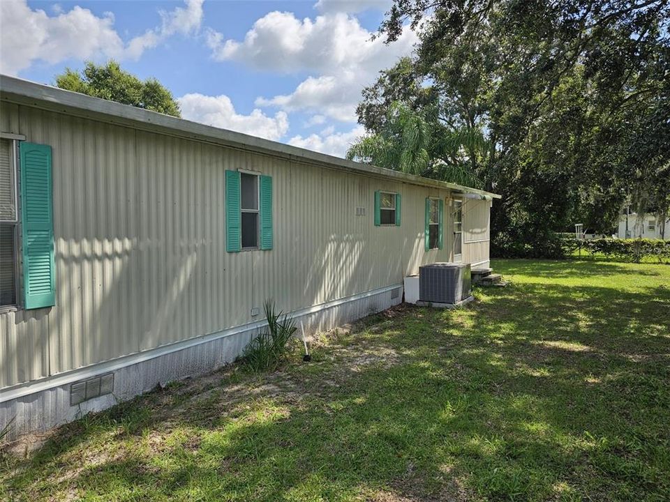 Front of home facing 141st lane