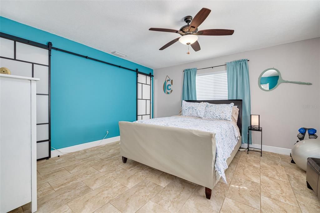 For Sale: $380,000 (2 beds, 2 baths, 1649 Square Feet)