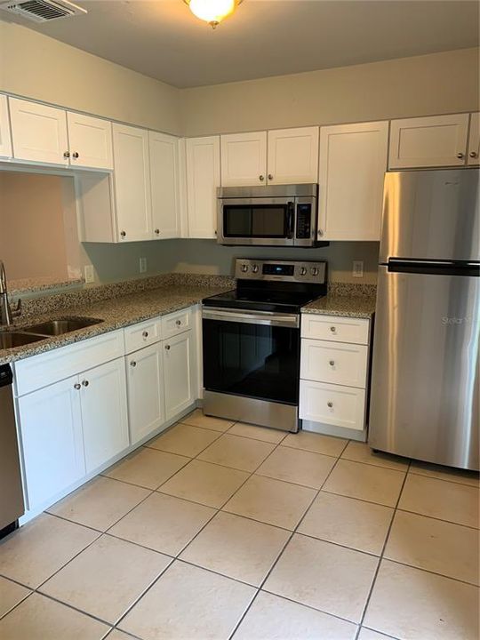 For Rent: $1,690 (2 beds, 2 baths, 953 Square Feet)