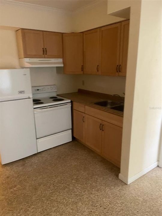 For Rent: $1,000 (1 beds, 1 baths, 650 Square Feet)