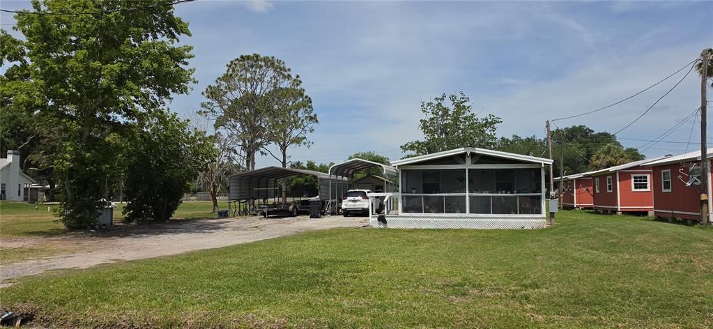 For Sale: $210,000 (2 beds, 1 baths, 720 Square Feet)