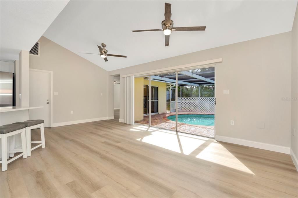 For Sale: $374,900 (3 beds, 2 baths, 1475 Square Feet)