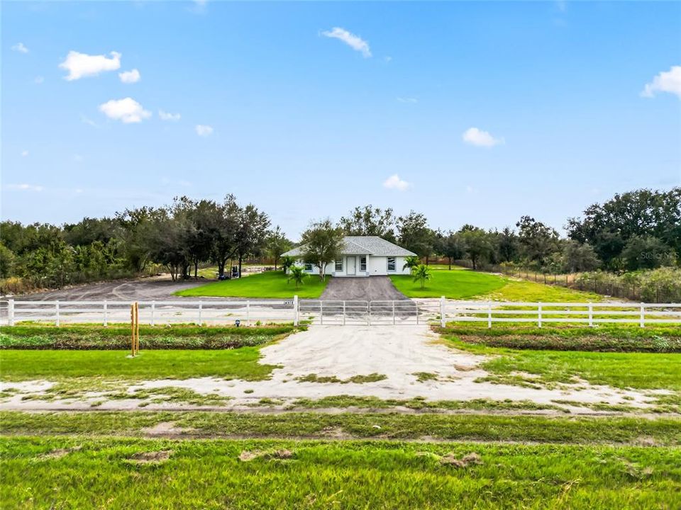 For Sale: $374,900 (3 beds, 2 baths, 1248 Square Feet)