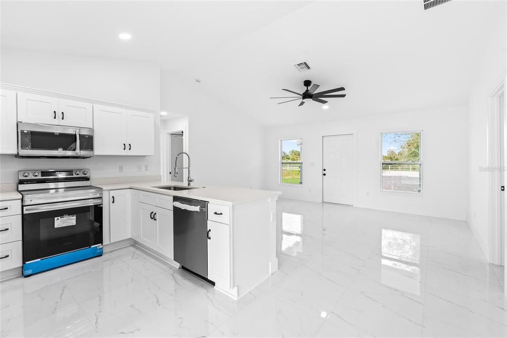 For Sale: $374,900 (3 beds, 2 baths, 1248 Square Feet)