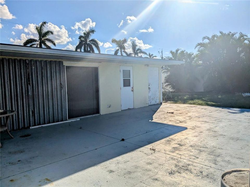 For Sale: $499,000 (3 beds, 1 baths, 1953 Square Feet)