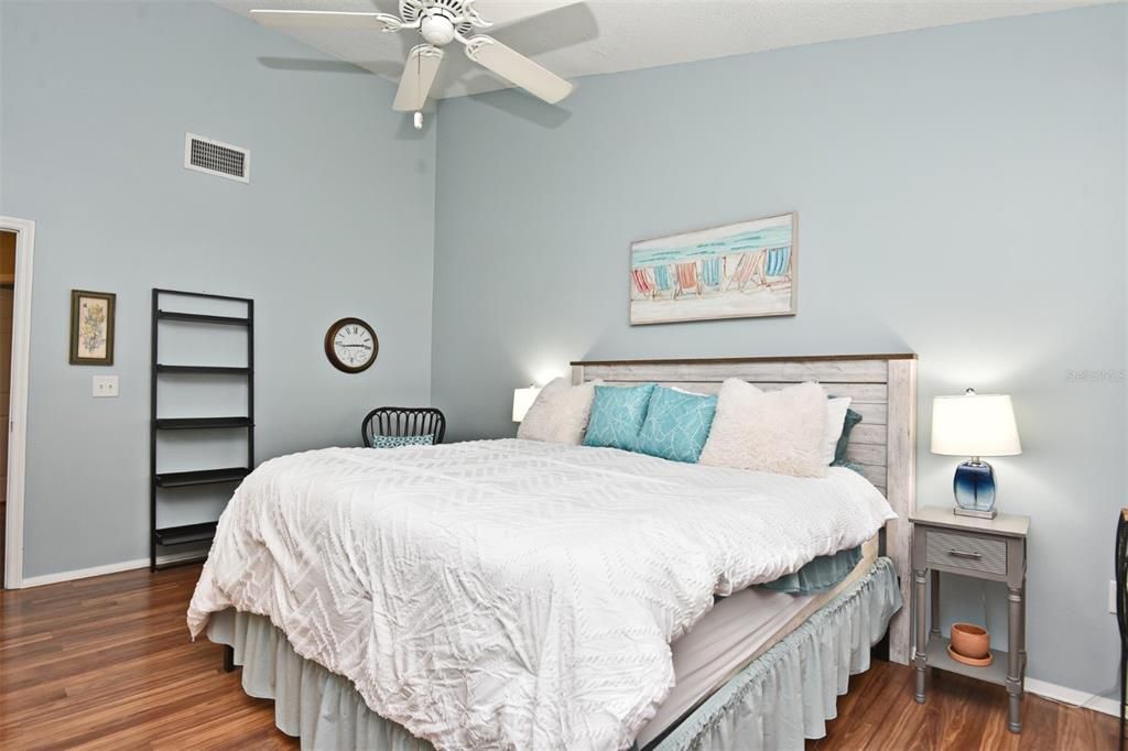 For Sale: $299,000 (3 beds, 2 baths, 1314 Square Feet)