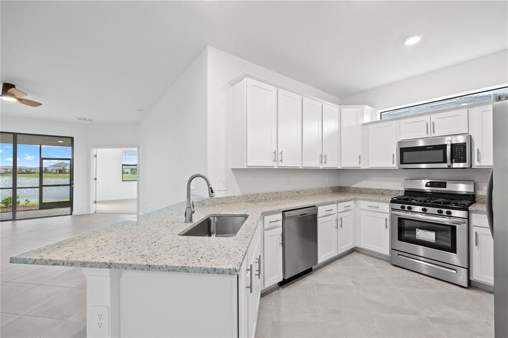 For Sale: $424,900 (2 beds, 2 baths, 1564 Square Feet)