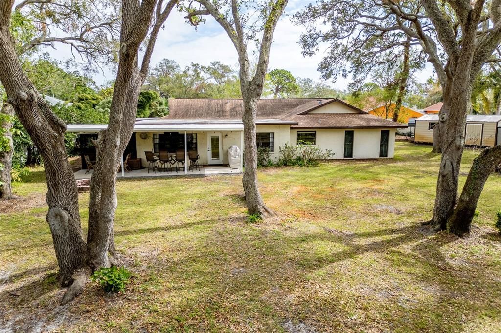 Active With Contract: $799,000 (4 beds, 3 baths, 2482 Square Feet)