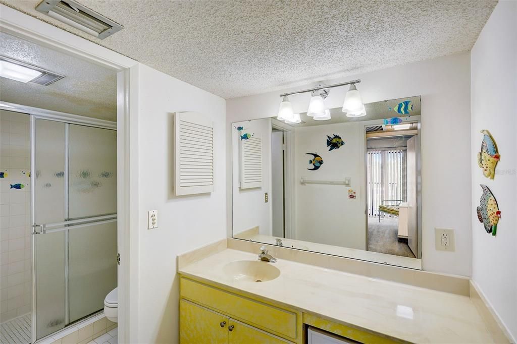 For Sale: $209,990 (2 beds, 2 baths, 1178 Square Feet)