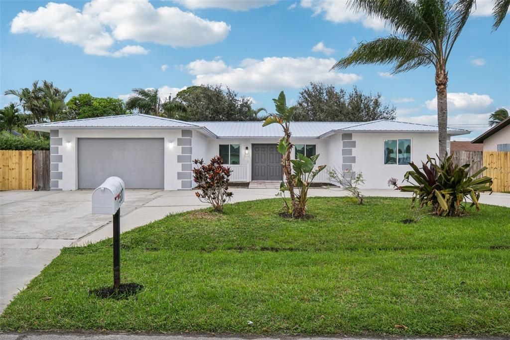 For Sale: $399,900 (3 beds, 2 baths, 1813 Square Feet)