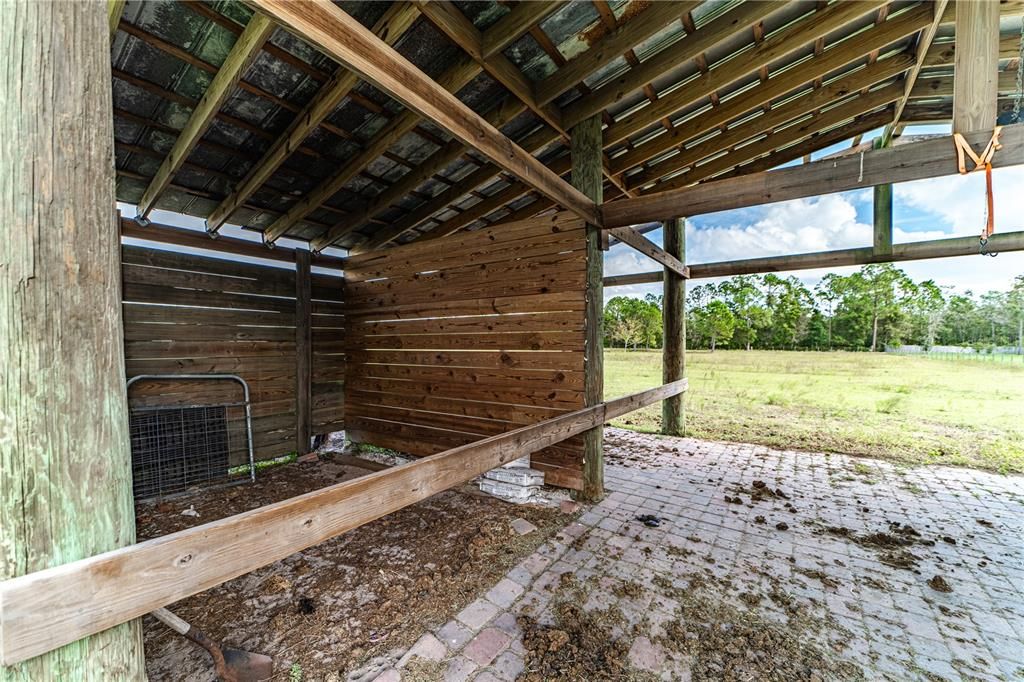 Barn/Tack & Feed Stalls