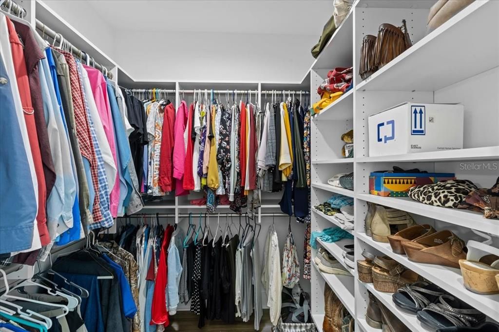 walk-in closet