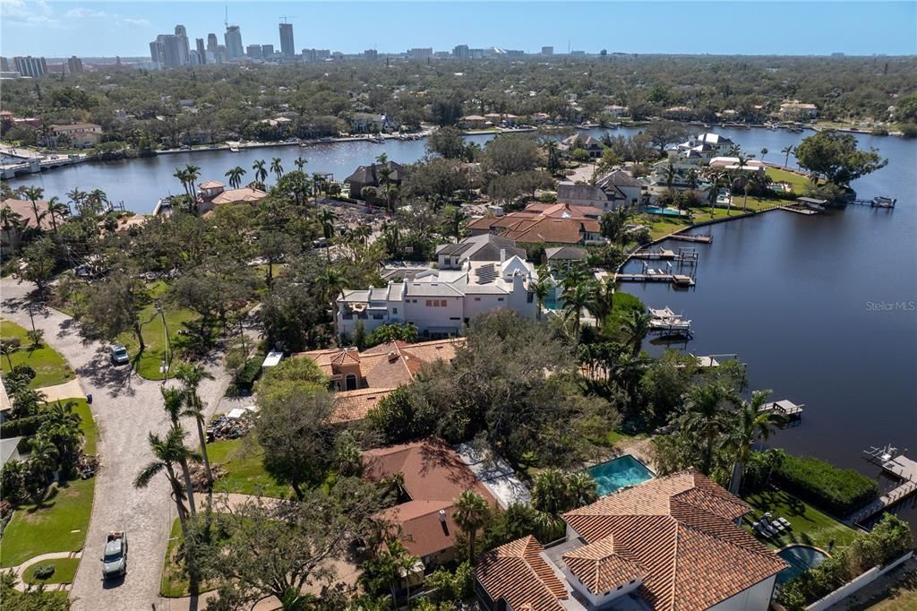 For Sale: $2,550,000 (3 beds, 2 baths, 1515 Square Feet)