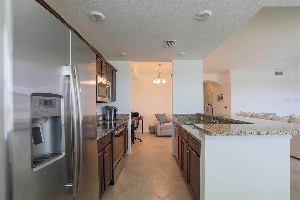 For Rent: $5,200 (2 beds, 2 baths, 1142 Square Feet)