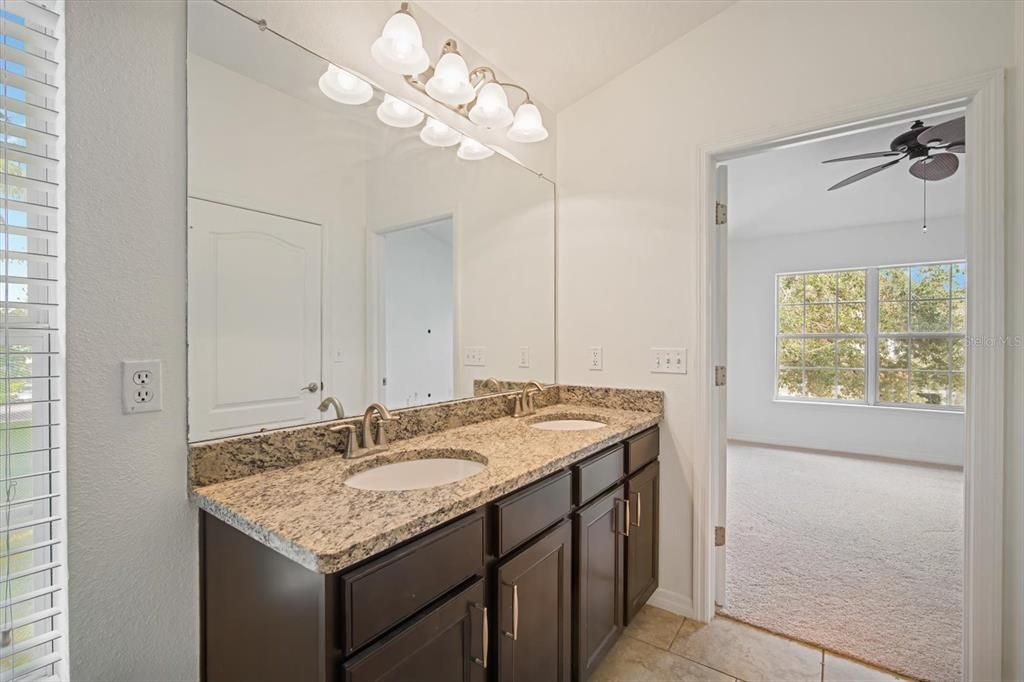 Active With Contract: $345,000 (2 beds, 2 baths, 1264 Square Feet)