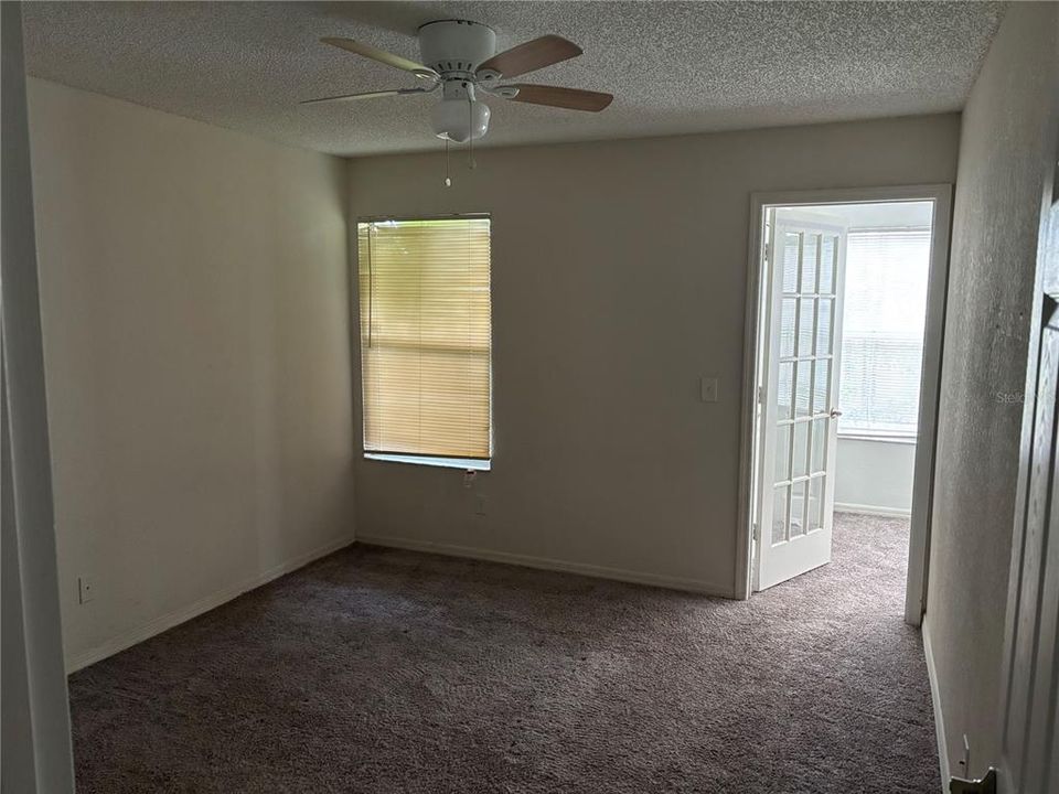 For Rent: $1,350 (1 beds, 1 baths, 711 Square Feet)