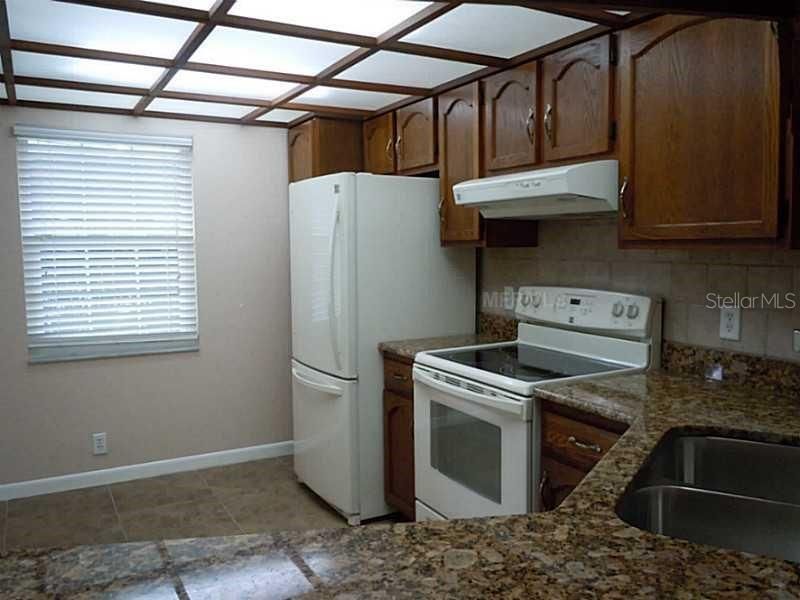 For Rent: $1,950 (2 beds, 2 baths, 1175 Square Feet)