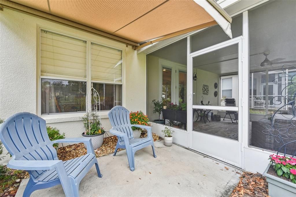 Patio with retractable awning