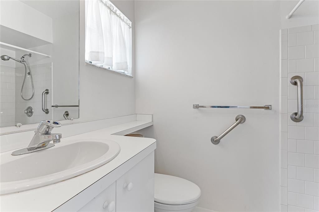 For Sale: $370,000 (2 beds, 2 baths, 1480 Square Feet)