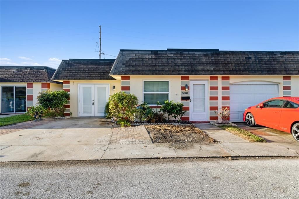 For Sale: $79,000 (2 beds, 2 baths, 1087 Square Feet)