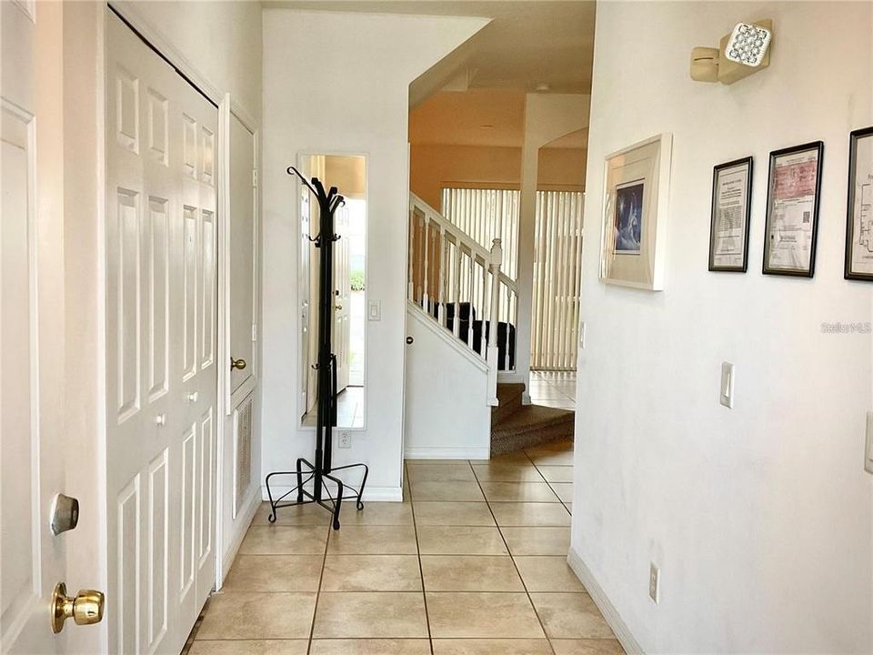 For Rent: $2,100 (3 beds, 2 baths, 1467 Square Feet)