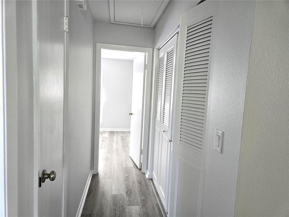 For Sale: $171,900 (2 beds, 2 baths, 1090 Square Feet)