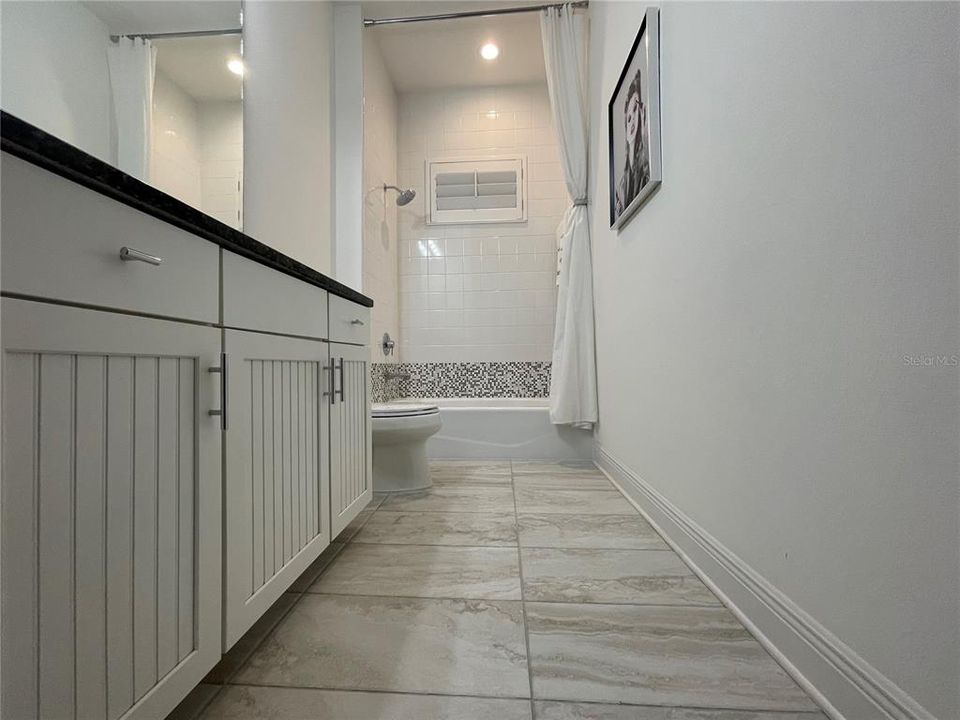 En Venta: $1,649,000 (3 camas, 3 baños, 2721 Pies cuadrados)