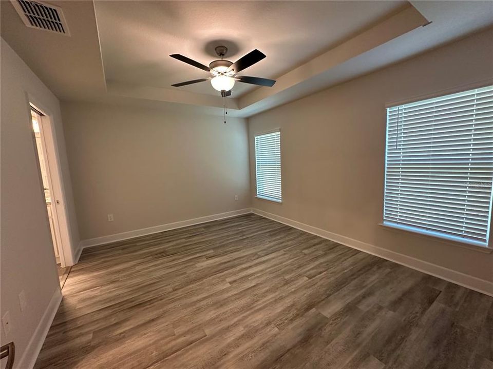 For Sale: $399,900 (2 beds, 2 baths, 1551 Square Feet)