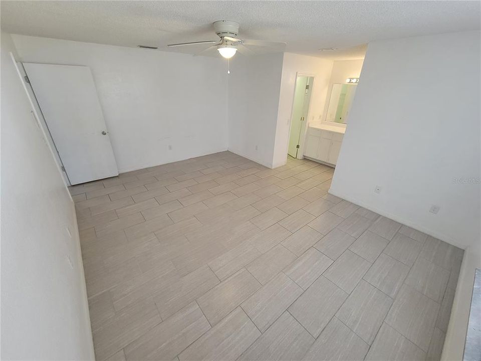 For Sale: $307,000 (3 beds, 2 baths, 1282 Square Feet)