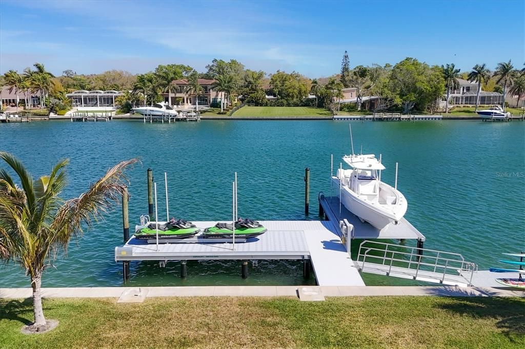 For Sale: $9,250,000 (4 beds, 3 baths, 4705 Square Feet)