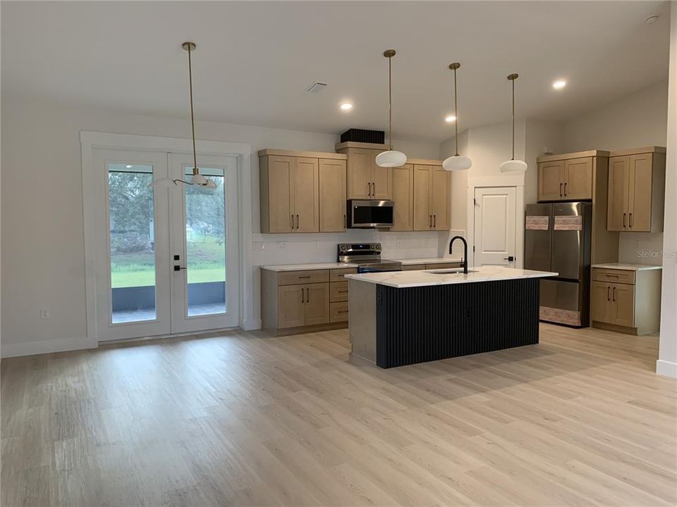 For Sale: $354,900 (3 beds, 2 baths, 1382 Square Feet)