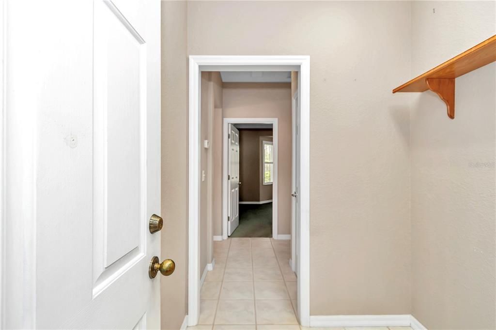 Active With Contract: $299,900 (2 beds, 2 baths, 1422 Square Feet)