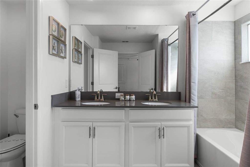 Master/Primary bathroom