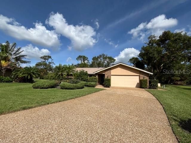 For Sale: $589,000 (3 beds, 2 baths, 2097 Square Feet)