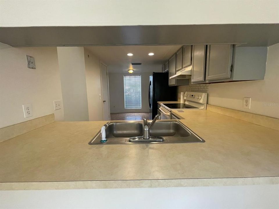 For Rent: $2,100 (3 beds, 2 baths, 1368 Square Feet)