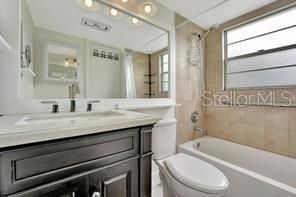 For Sale: $134,200 (1 beds, 1 baths, 703 Square Feet)