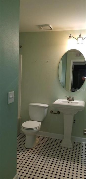 BATHROOM 2