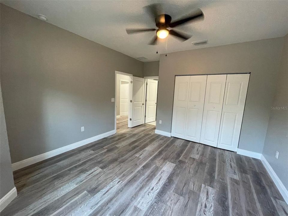 For Sale: $274,900 (3 beds, 2 baths, 1358 Square Feet)