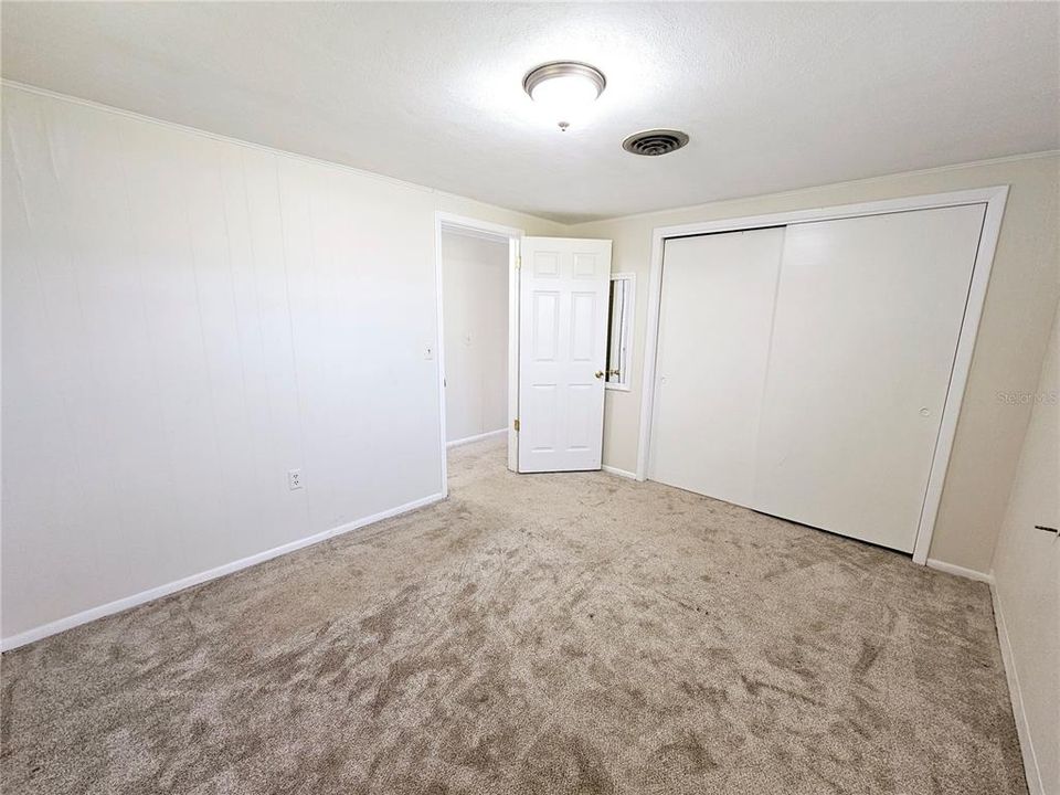 For Rent: $1,425 (1 beds, 1 baths, 696 Square Feet)