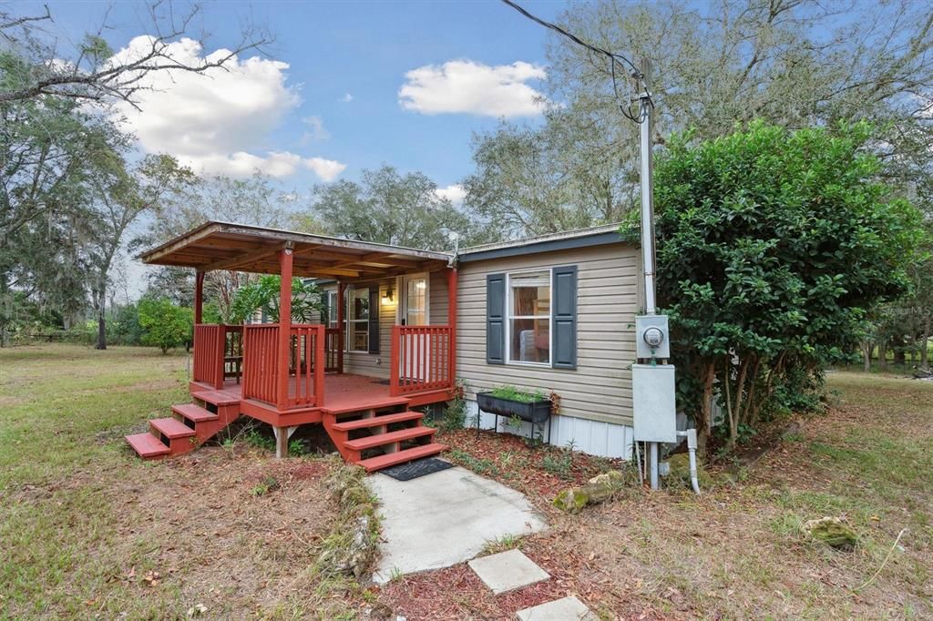 For Sale: $150,000 (3 beds, 2 baths, 1008 Square Feet)