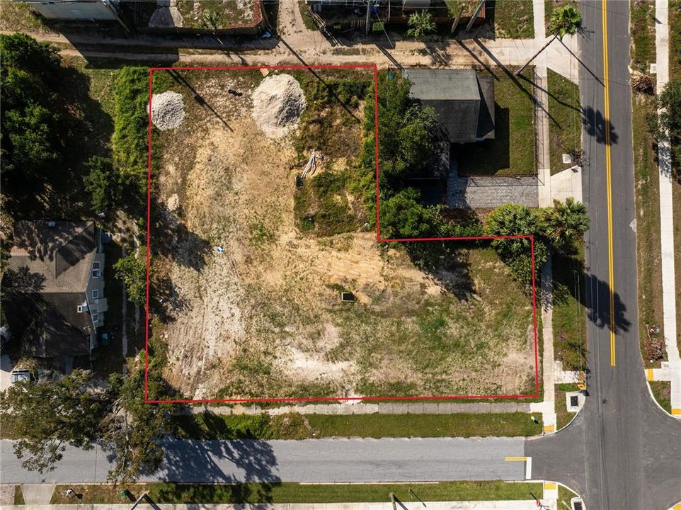 .39 Acre Lot in downtown Winter Haven aerial with boundary lines