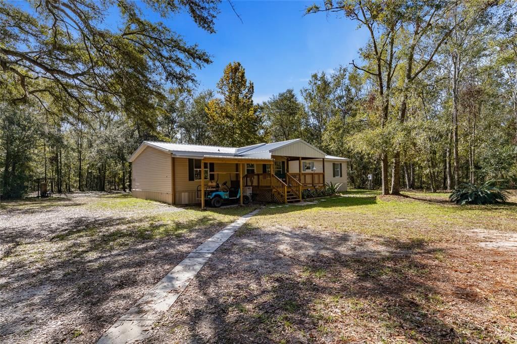 For Sale: $425,000 (3 beds, 2 baths, 1620 Square Feet)