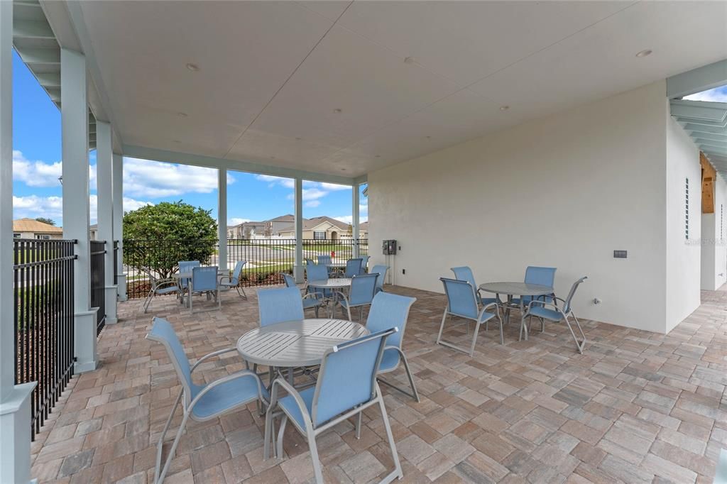 For Sale: $335,000 (3 beds, 2 baths, 1435 Square Feet)