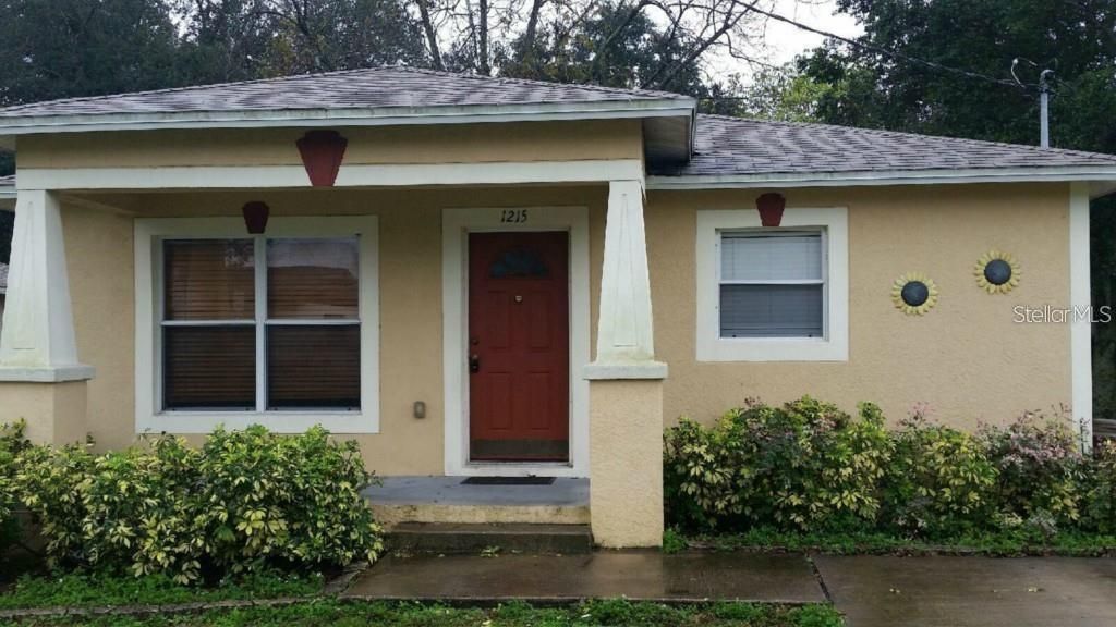 For Rent: $1,600 (3 beds, 2 baths, 1200 Square Feet)