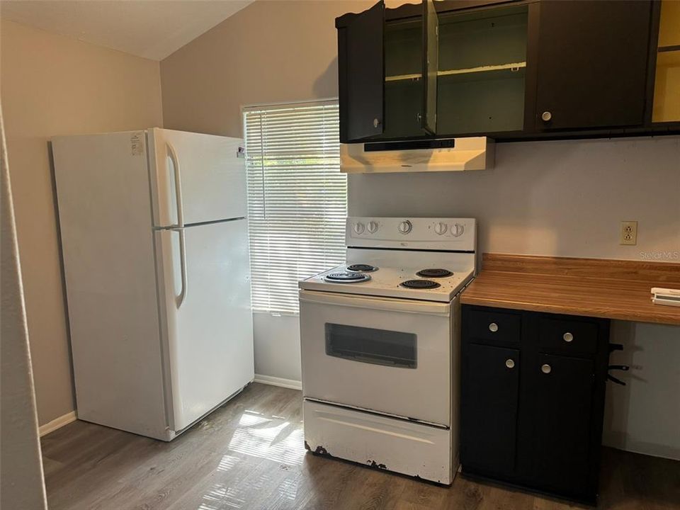 For Rent: $1,400 (1 beds, 1 baths, 608 Square Feet)