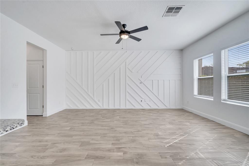 Beautiful accent wall in living area