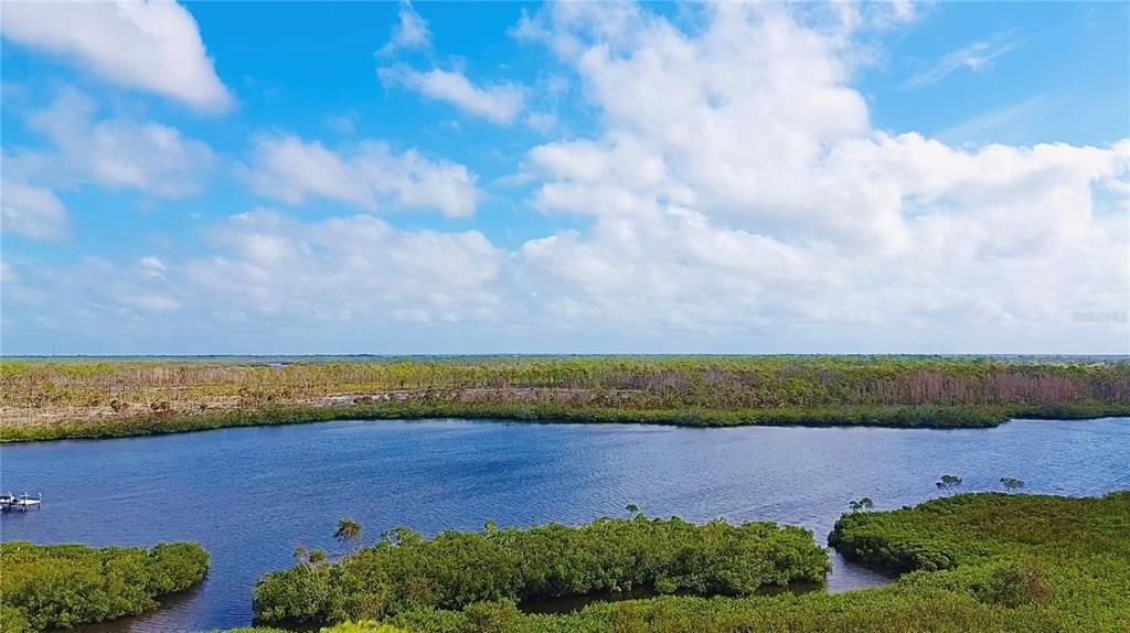 Breathtaking SUNRISE water views over the intracostal waterways!!