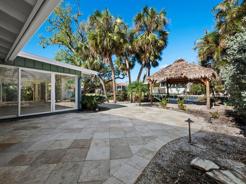 Active With Contract: $1,690,000 (3 beds, 2 baths, 1818 Square Feet)