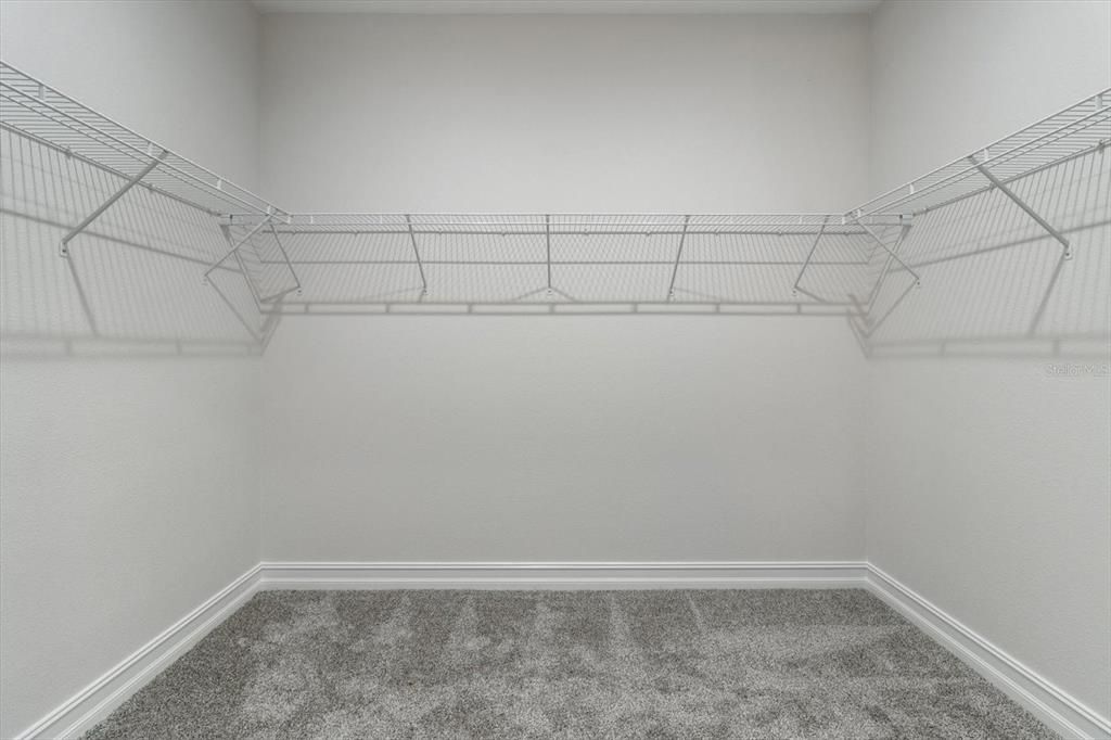 Primary walk-in-closet