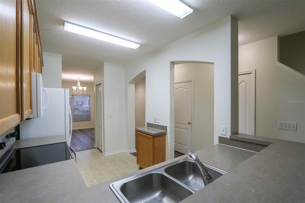 For Rent: $1,750 (2 beds, 2 baths, 1337 Square Feet)